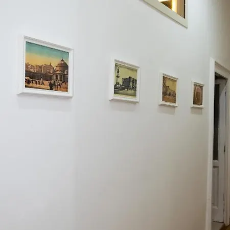 Caracciolo18 - Gb Lägenhet Neapel